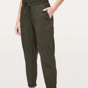 lululemon Dance Studio Mid-Rise Cropped Pants